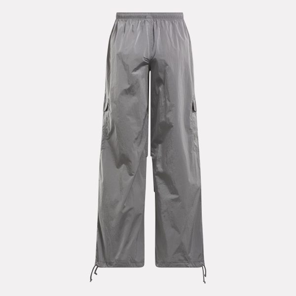 Women's Studio Style Cargo Pants - Image 5